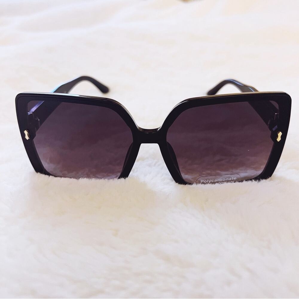 Aurora Black Oversized Square Sunglasses - Picture 5 of 10